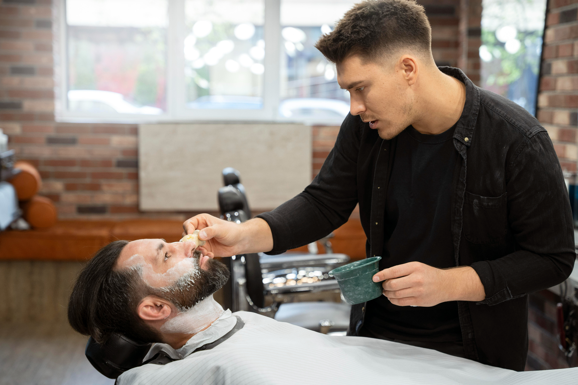 Peluang Bisnis Barbershop. Sumber: freepik.com