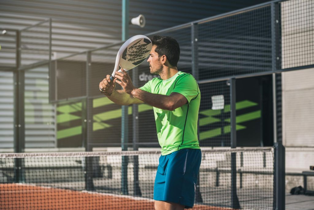 Tips Bisnis Lapangan Padel. Sumber: freepik.com