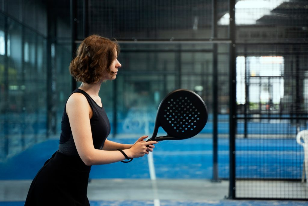 Cara Buat Turnamen Padel. Sumber: freepik.com