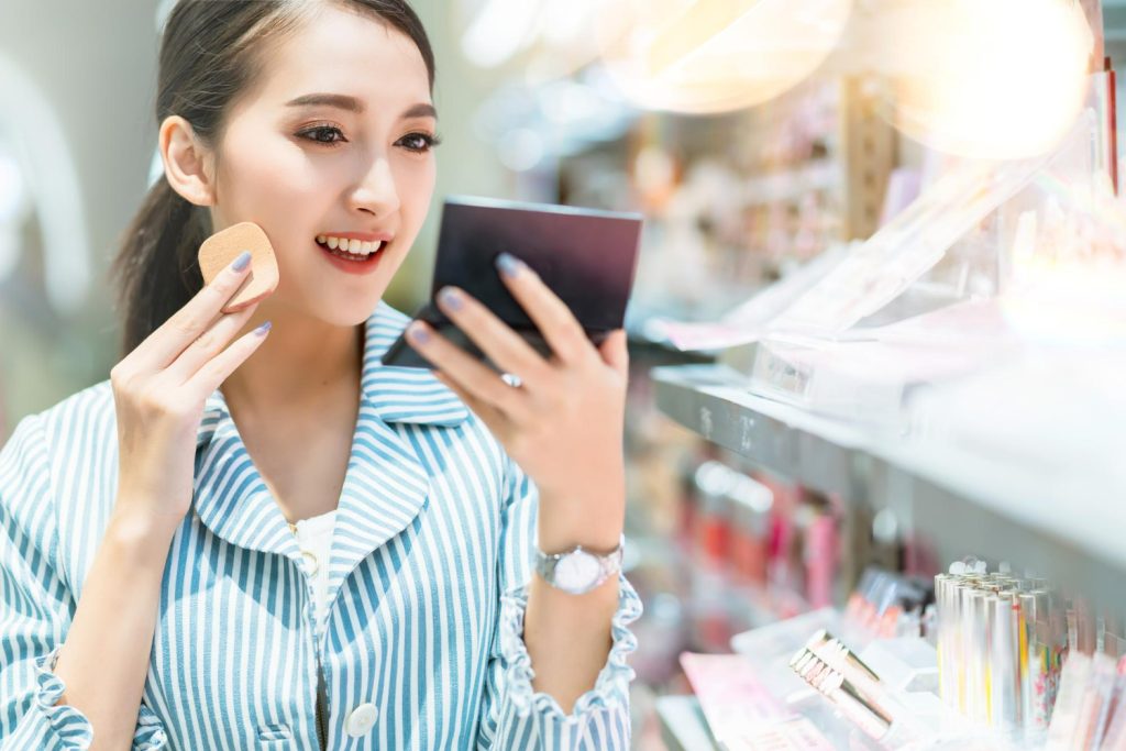Modal Usaha Toko Kosmetik. Sumber: magnific.com